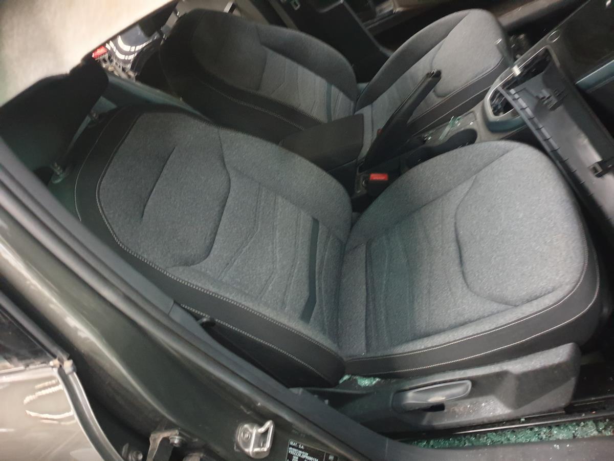 Banco frente direito SEAT Arona (KJ7)