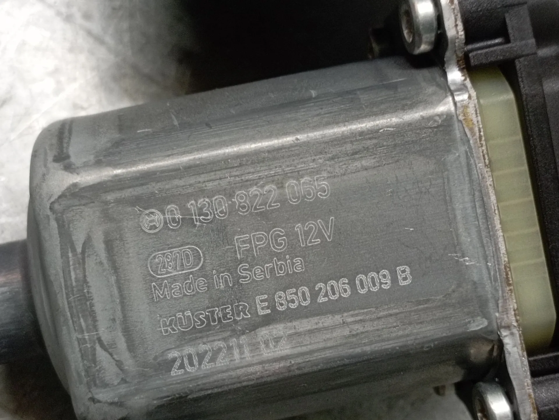 Elevador vidros frente esquerdo SEAT Arona (KJ7) Imagem-3