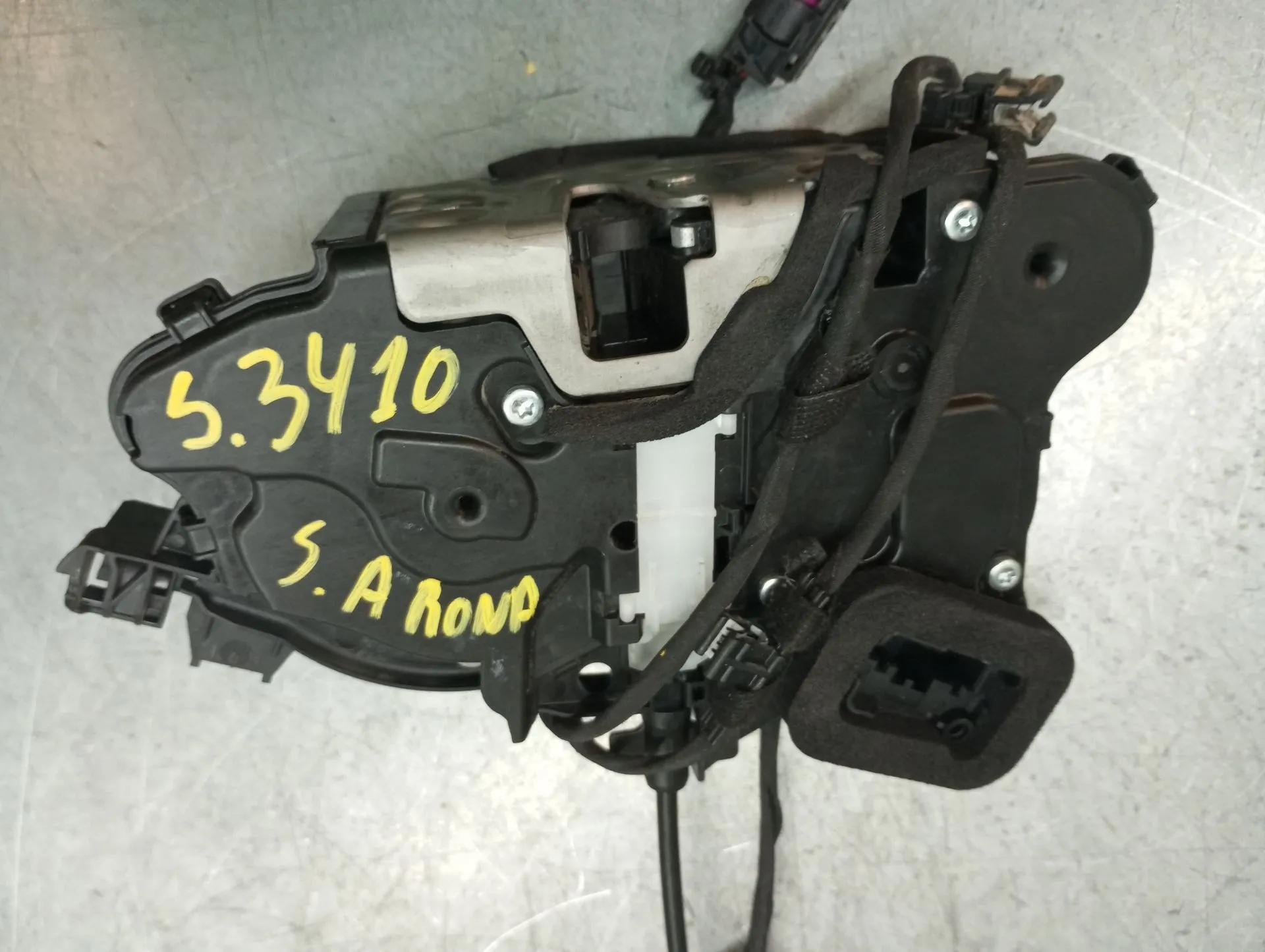 Cerradura / cierre puerta delantero izquierdo SEAT Arona (KJ7)