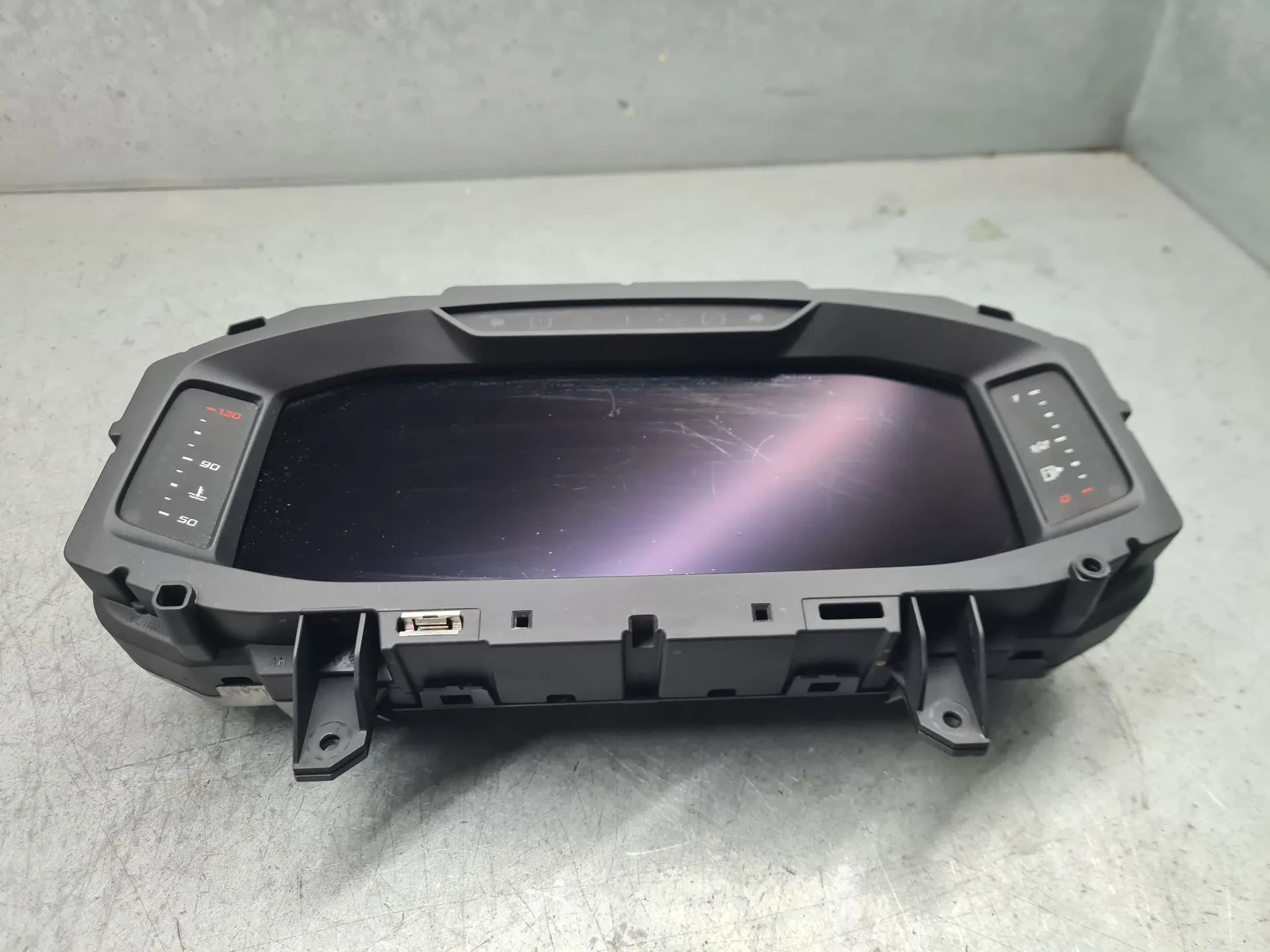 Quadrante / painel de instrumentos SEAT Arona (KJ7)