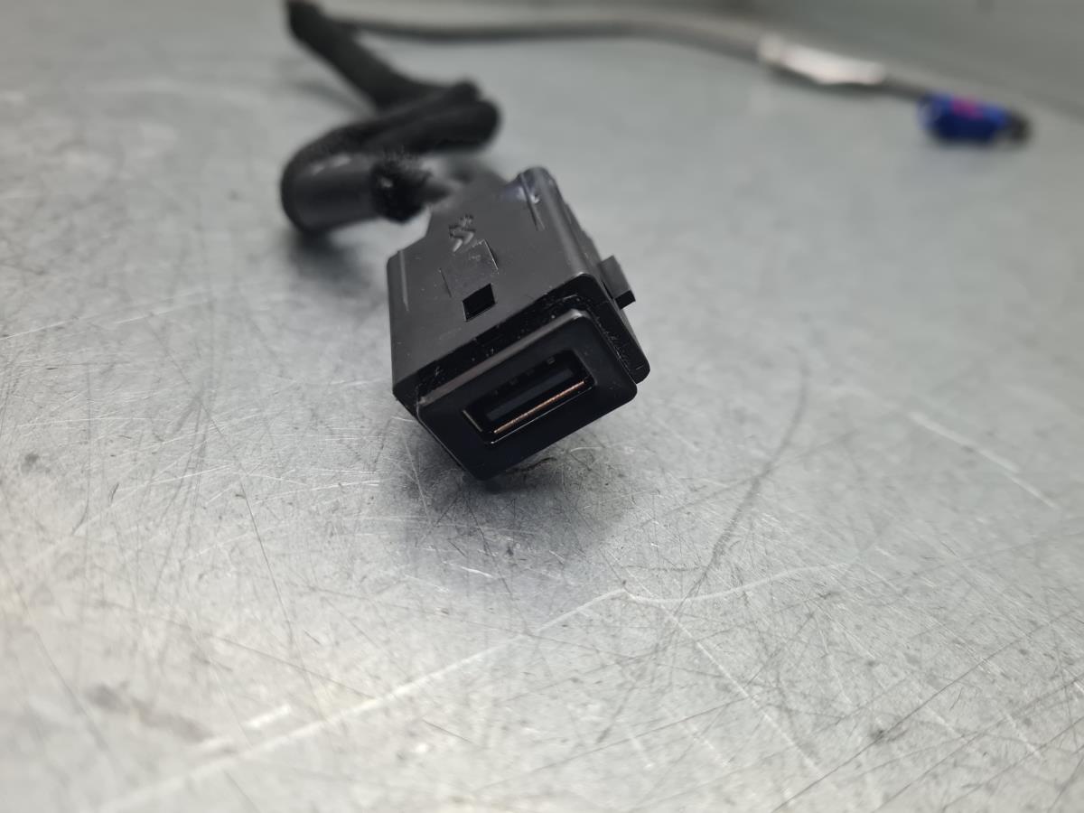 Porta Ingresso USB / AUX / iPod CITROËN Berlingo (K9)