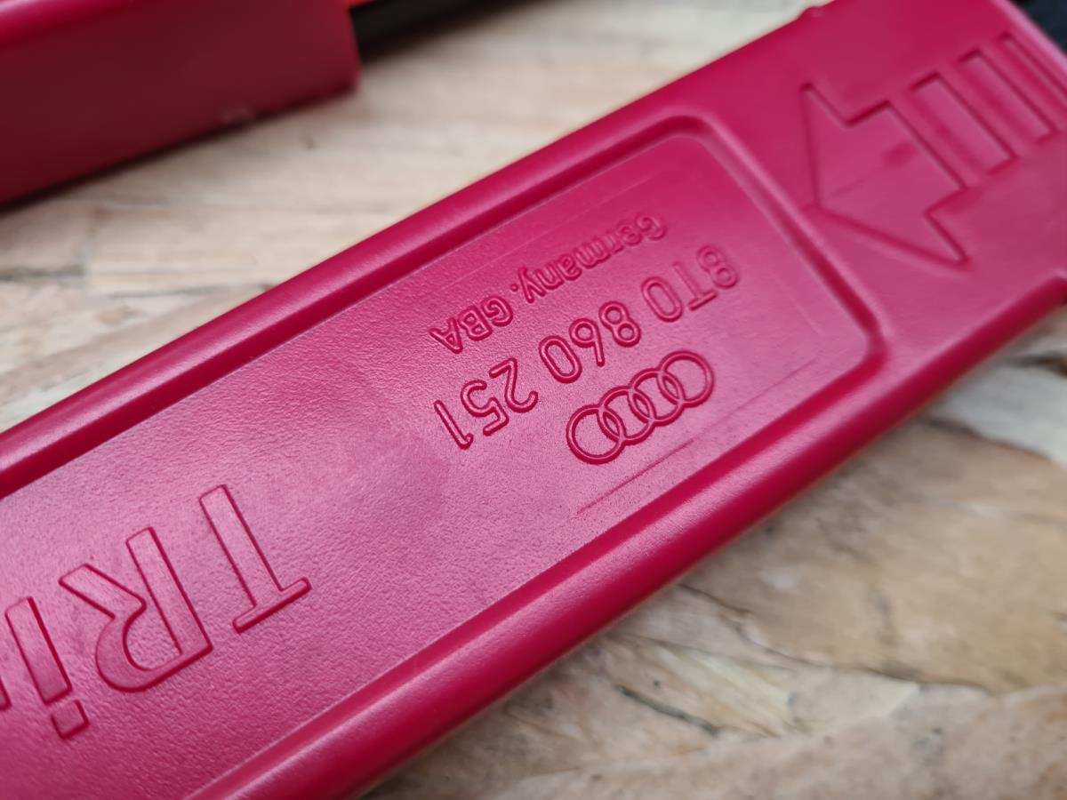 Triangolo di emergenza AUDI A4 (8W2, 8WC, B9) Imagem-3