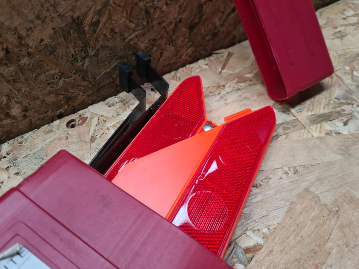 Triangolo di emergenza TOYOTA Aygo (_B4_) Imagem-1