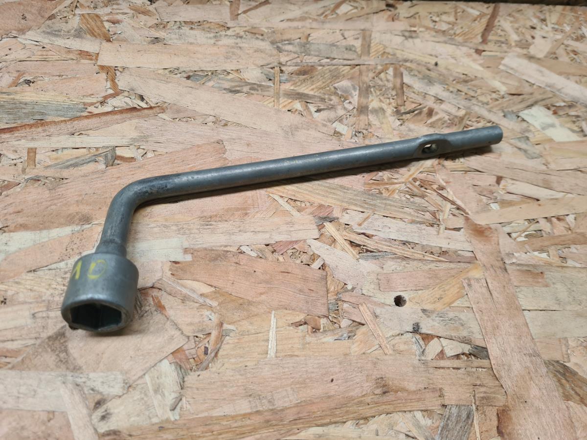 Chave De Rodas SEAT Arona (KJ7)