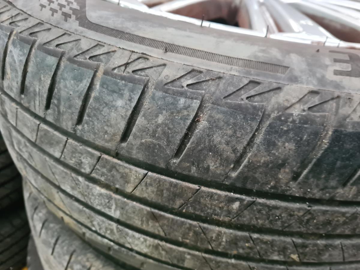 Pneu PEUGEOT 308 II Imagem-1