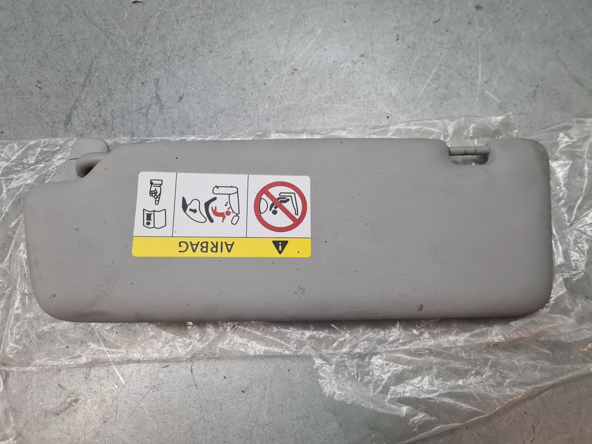 Right Sun Visor AUDI A1 Sportback (8XA, 8XF) Imagem-1