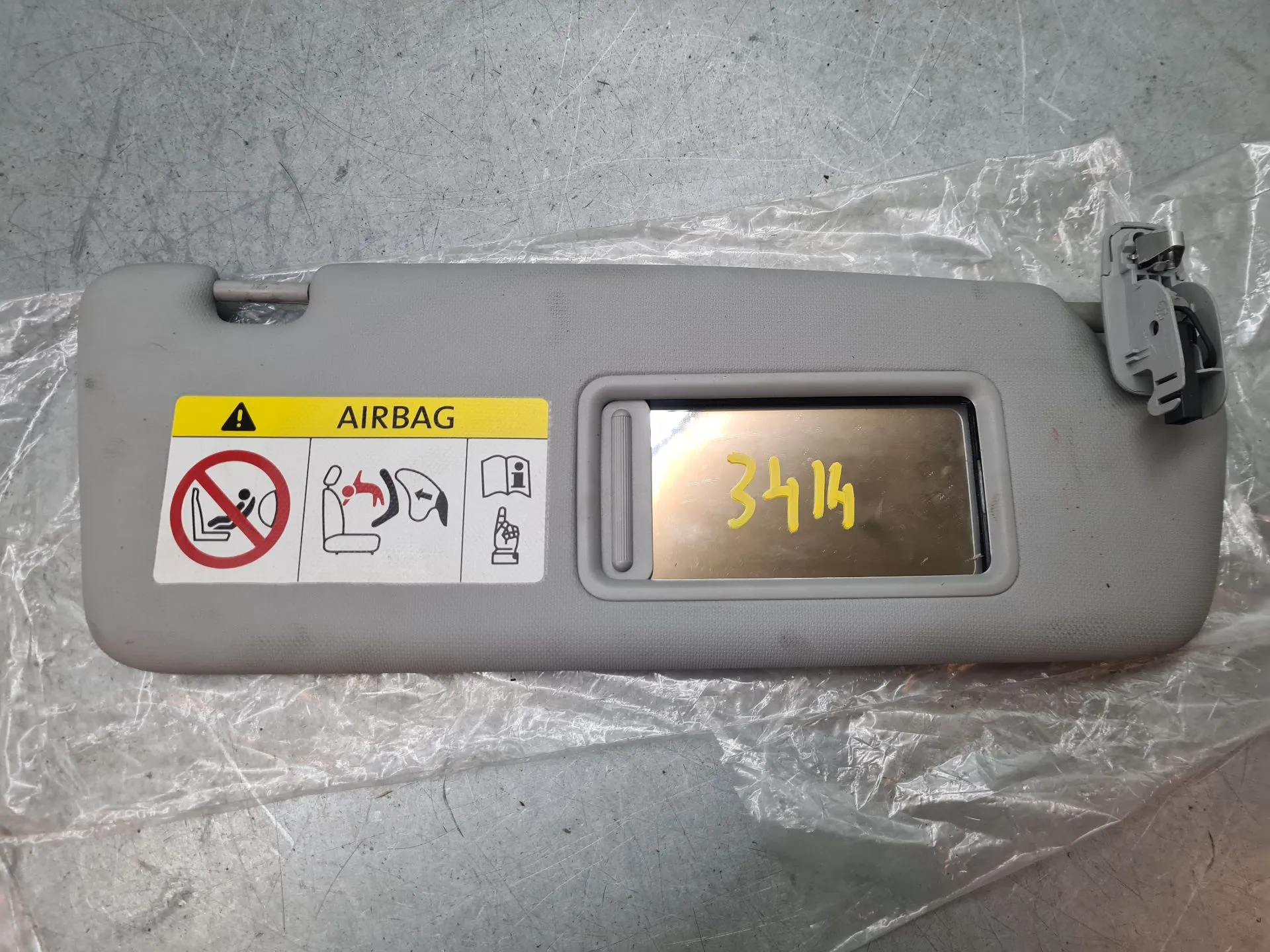 Right Sun Visor AUDI A1 Sportback (8XA, 8XF)