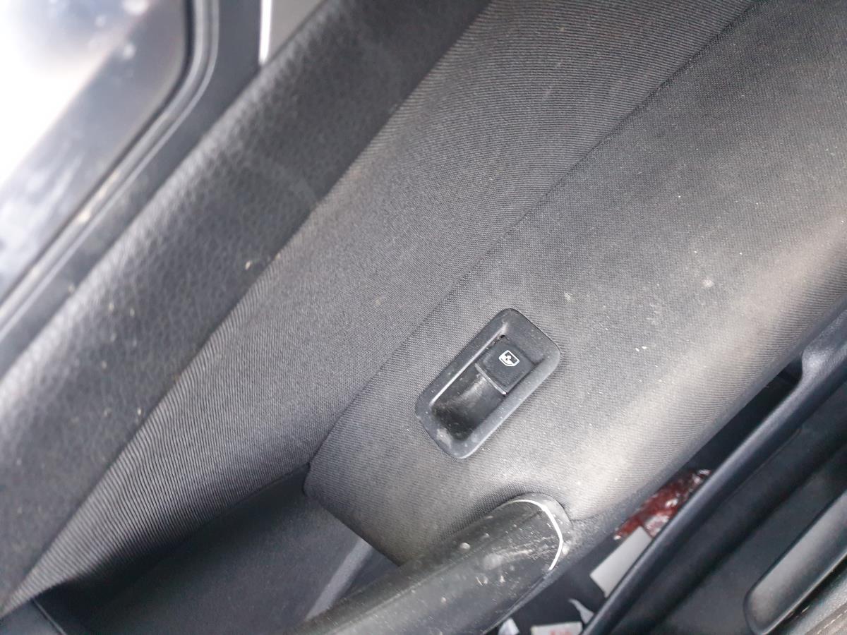 Mando / interruptor elevalunas delantero derecho VOLKSWAGEN Touran (5T)