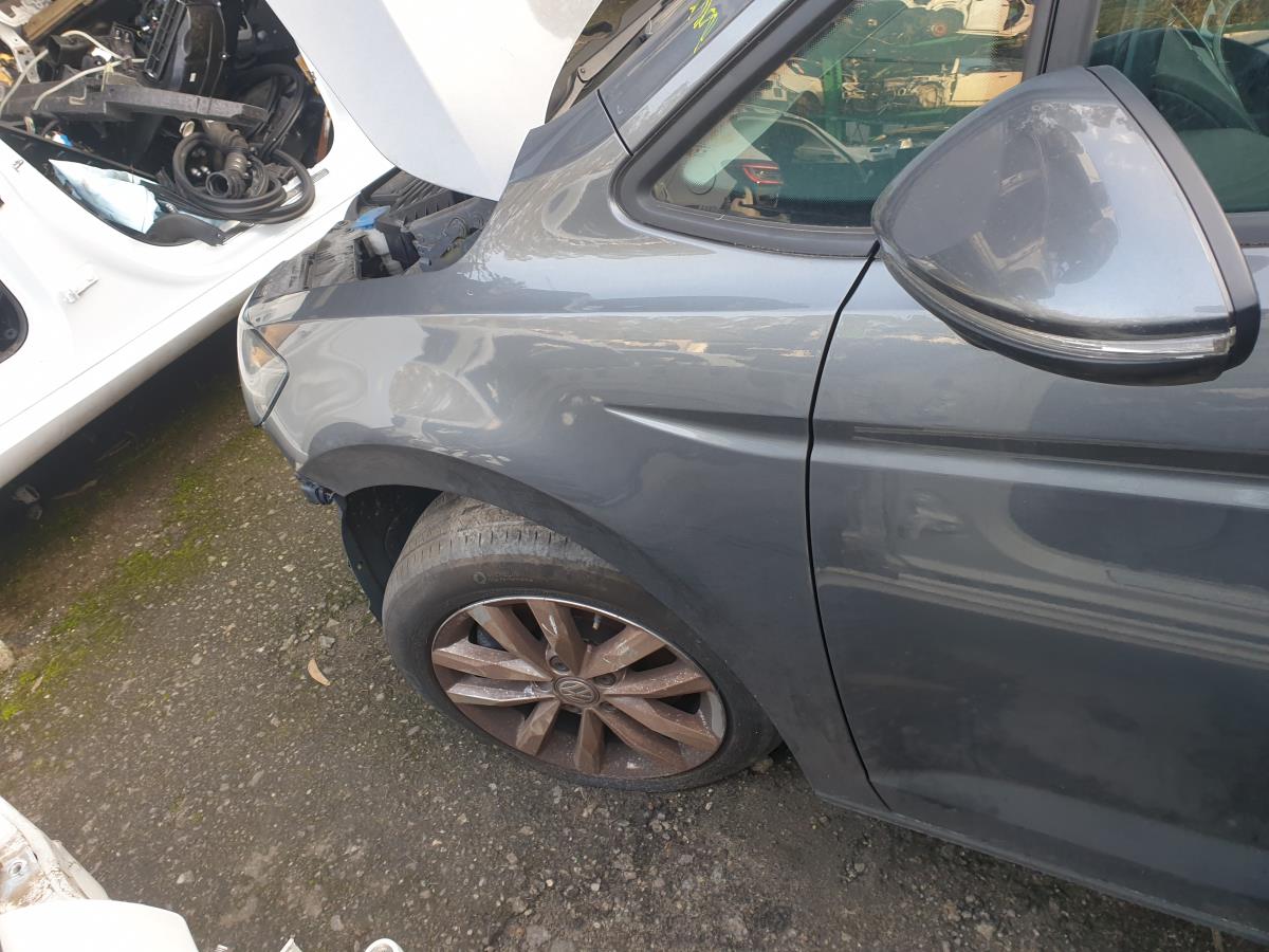 Parafango sinistro VOLKSWAGEN Touran (5T)