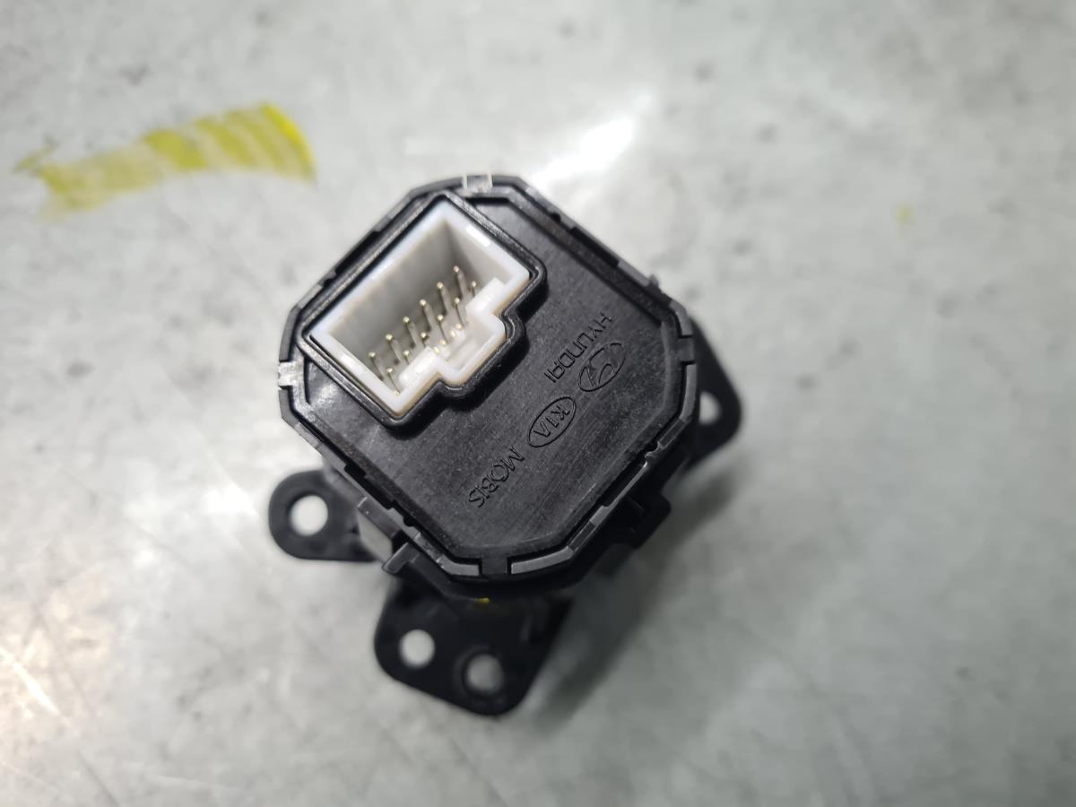 Comando / botão / interruptor multifunções KIA Sportage (QL) Imagem-3