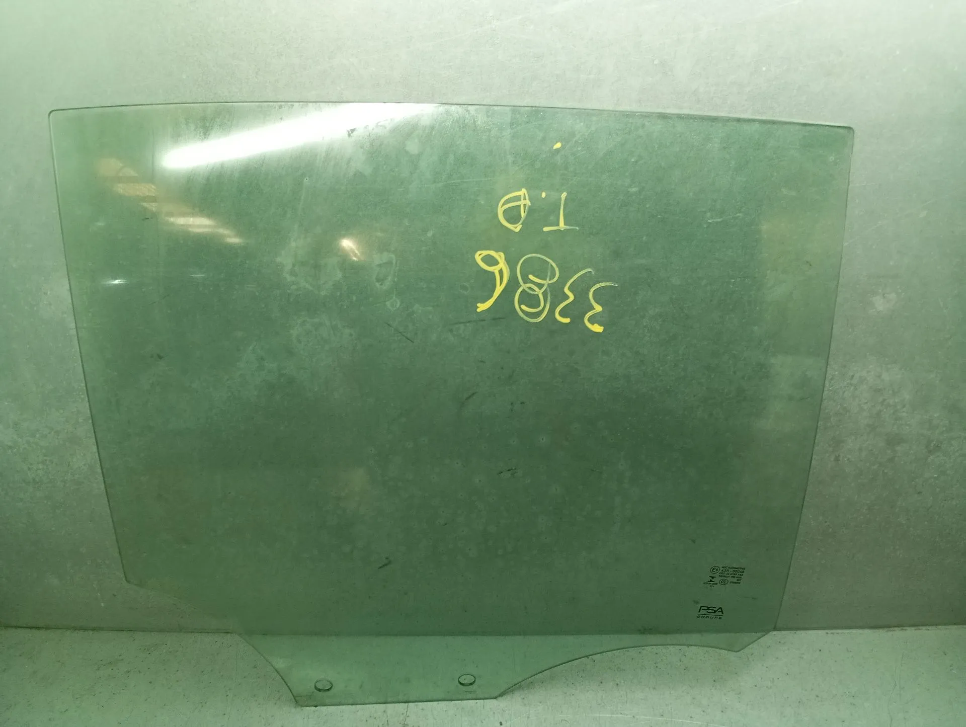 Vitre porte arrière Droite PEUGEOT 208 II