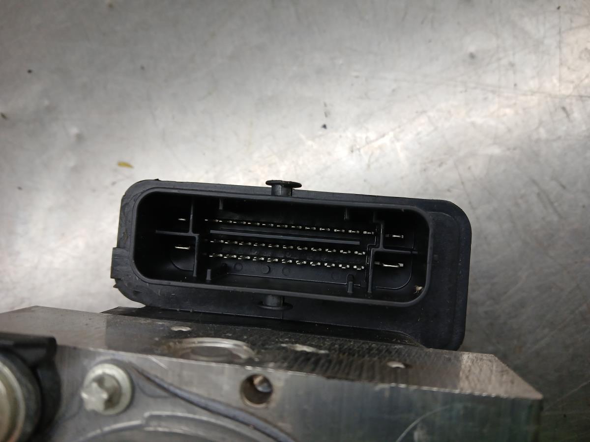 ABS TESLA Model 3 (5YJ3) Imagem-3