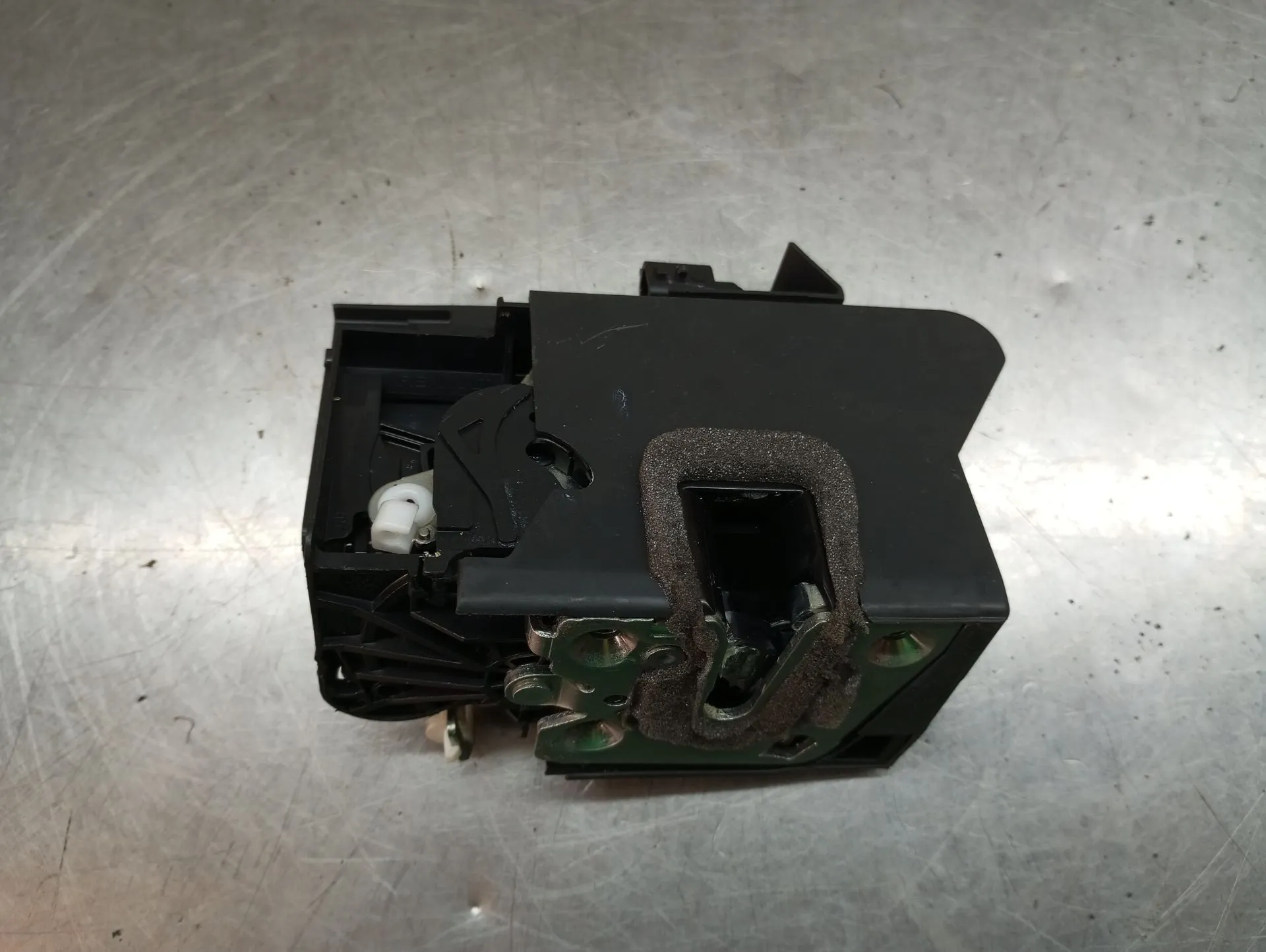 Fechadura / fecho porta frente direito DACIA Sandero III Imagem-1