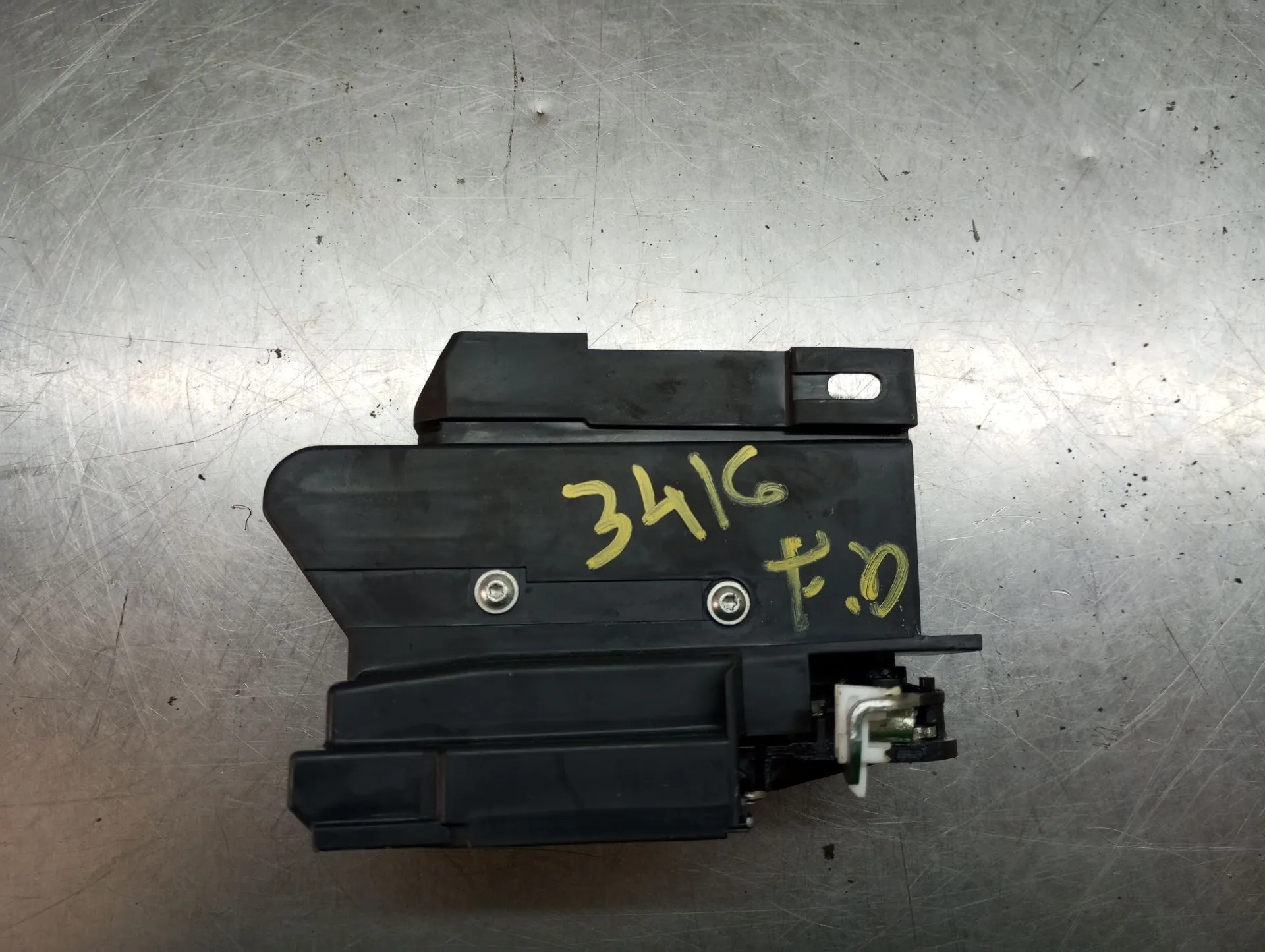 Fechadura / fecho porta frente direito DACIA Sandero III