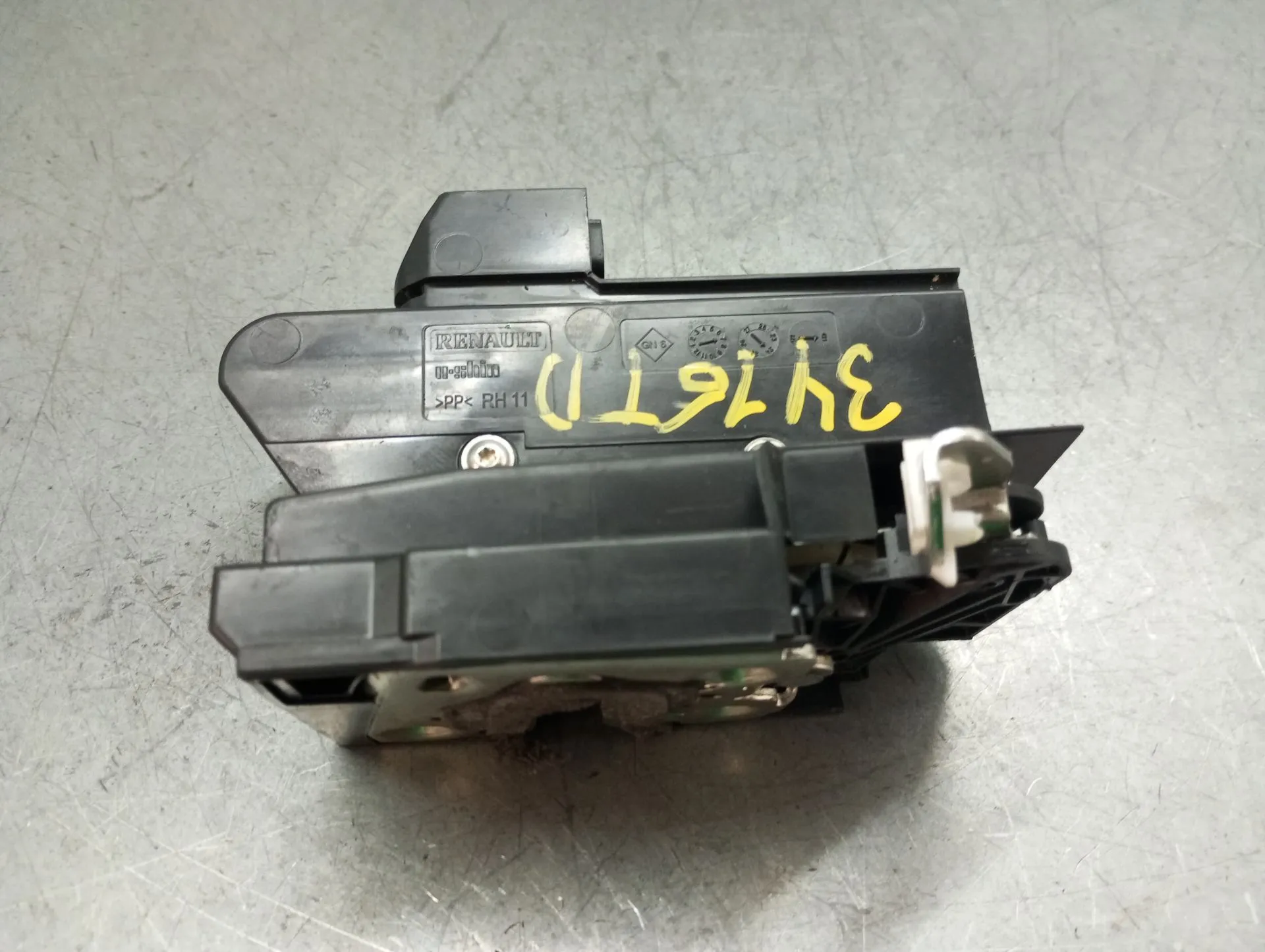 Fechadura / fecho porta trás direito DACIA Sandero III