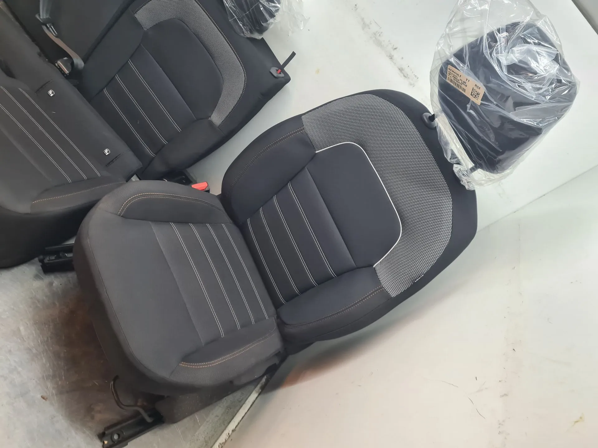 Conjunto de bancos DACIA Sandero III Imagem-2