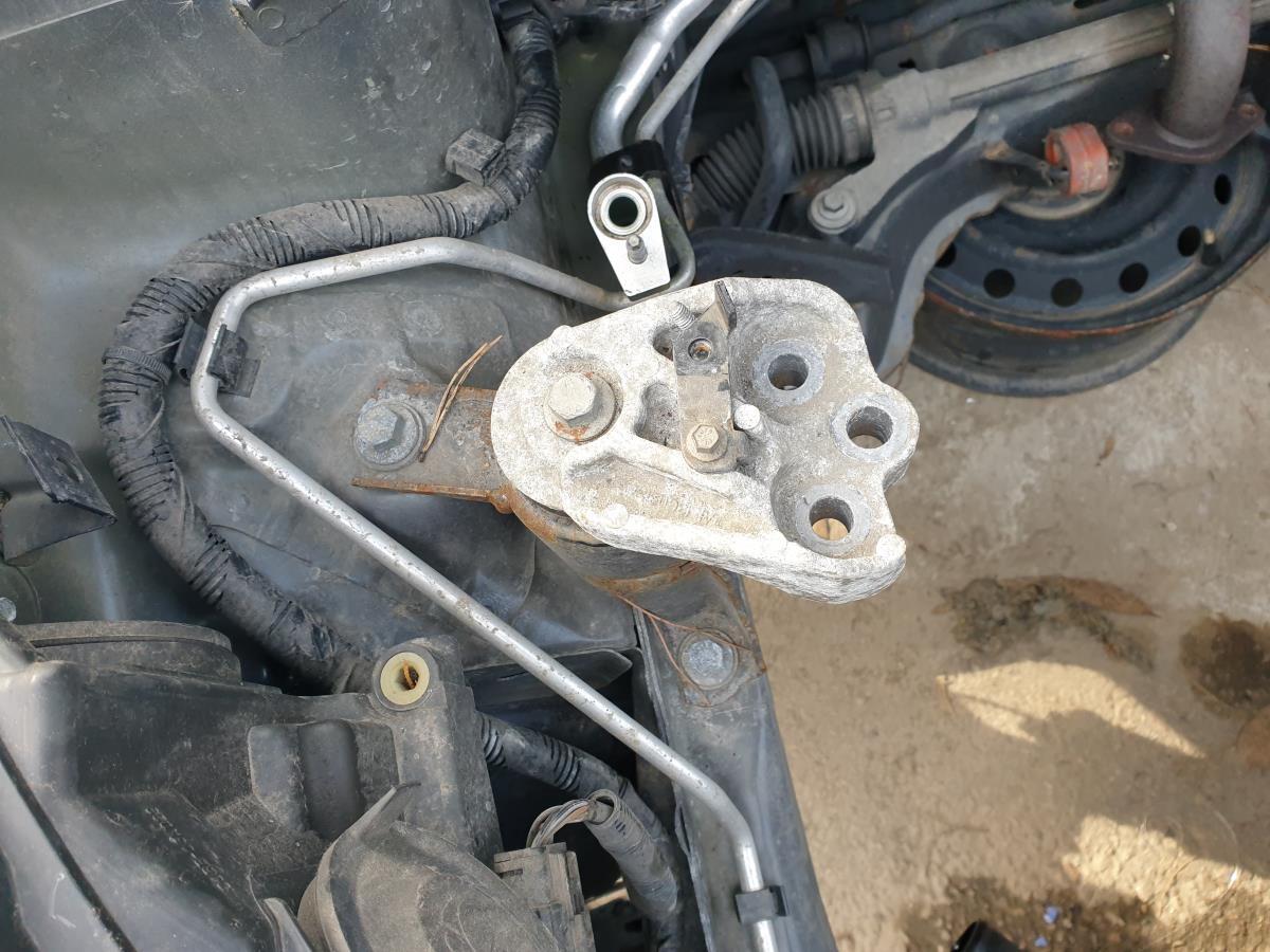 Apoio do motor FORD Fiesta VI (CB1, CCN)