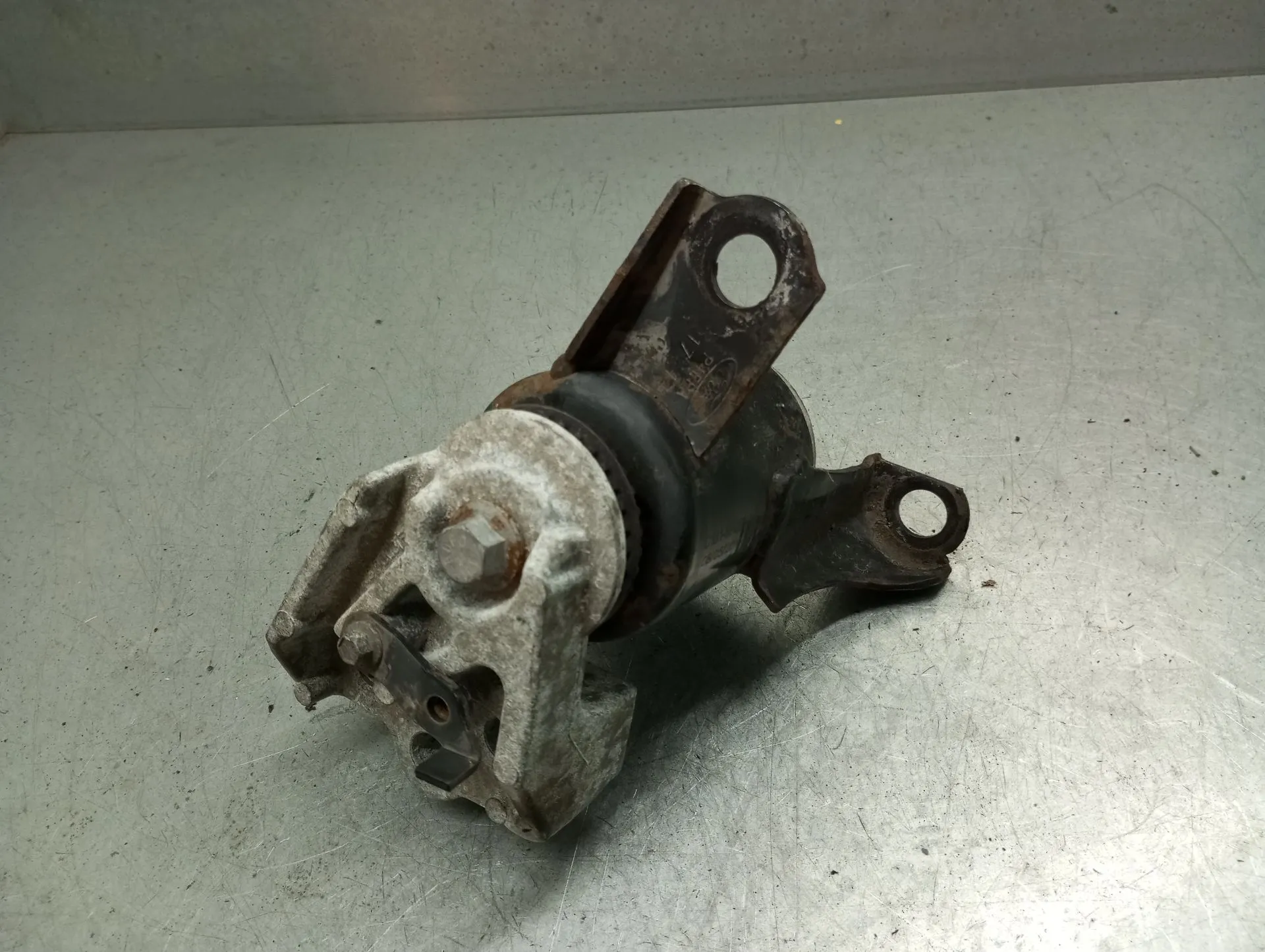 Engine Mount FORD Fiesta VI (CB1, CCN) Imagem-4