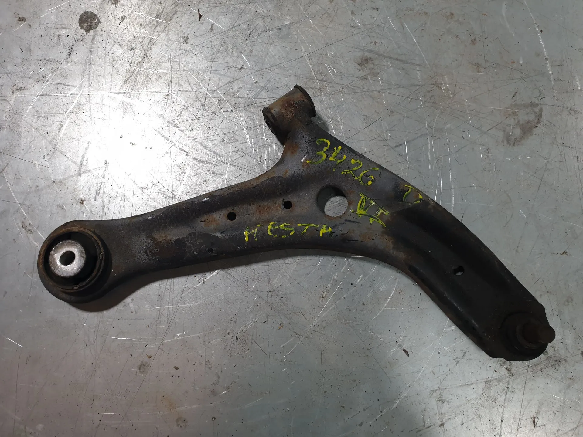 Braccio di sospensione anteriore destra FORD Fiesta VI (CB1, CCN)