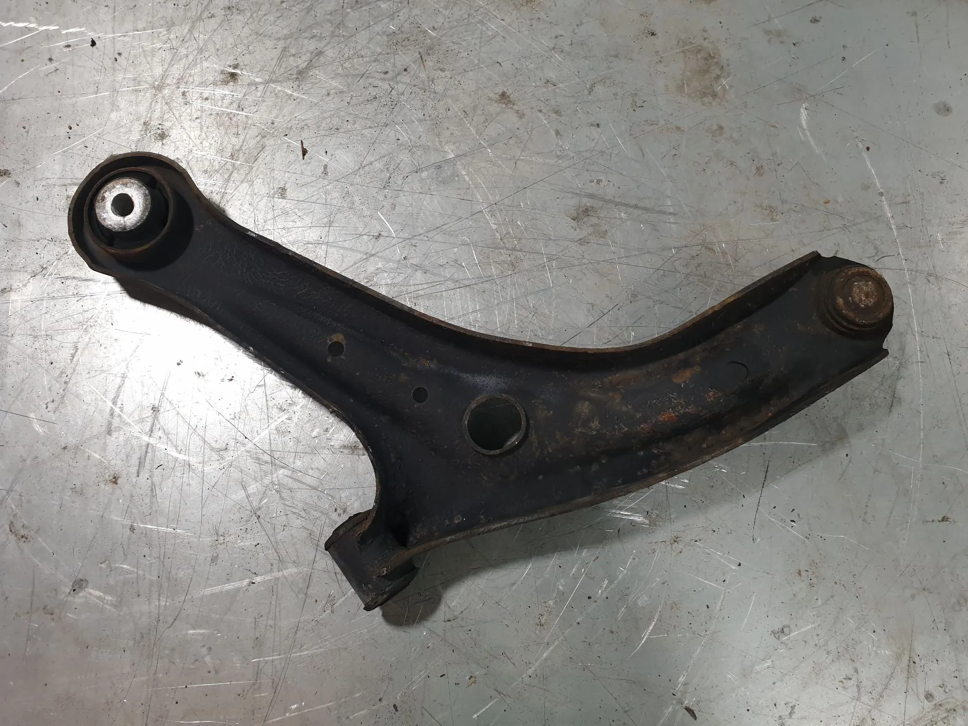 Braccio di sospensione anteriore destra FORD Fiesta VI (CB1, CCN) Imagem-1