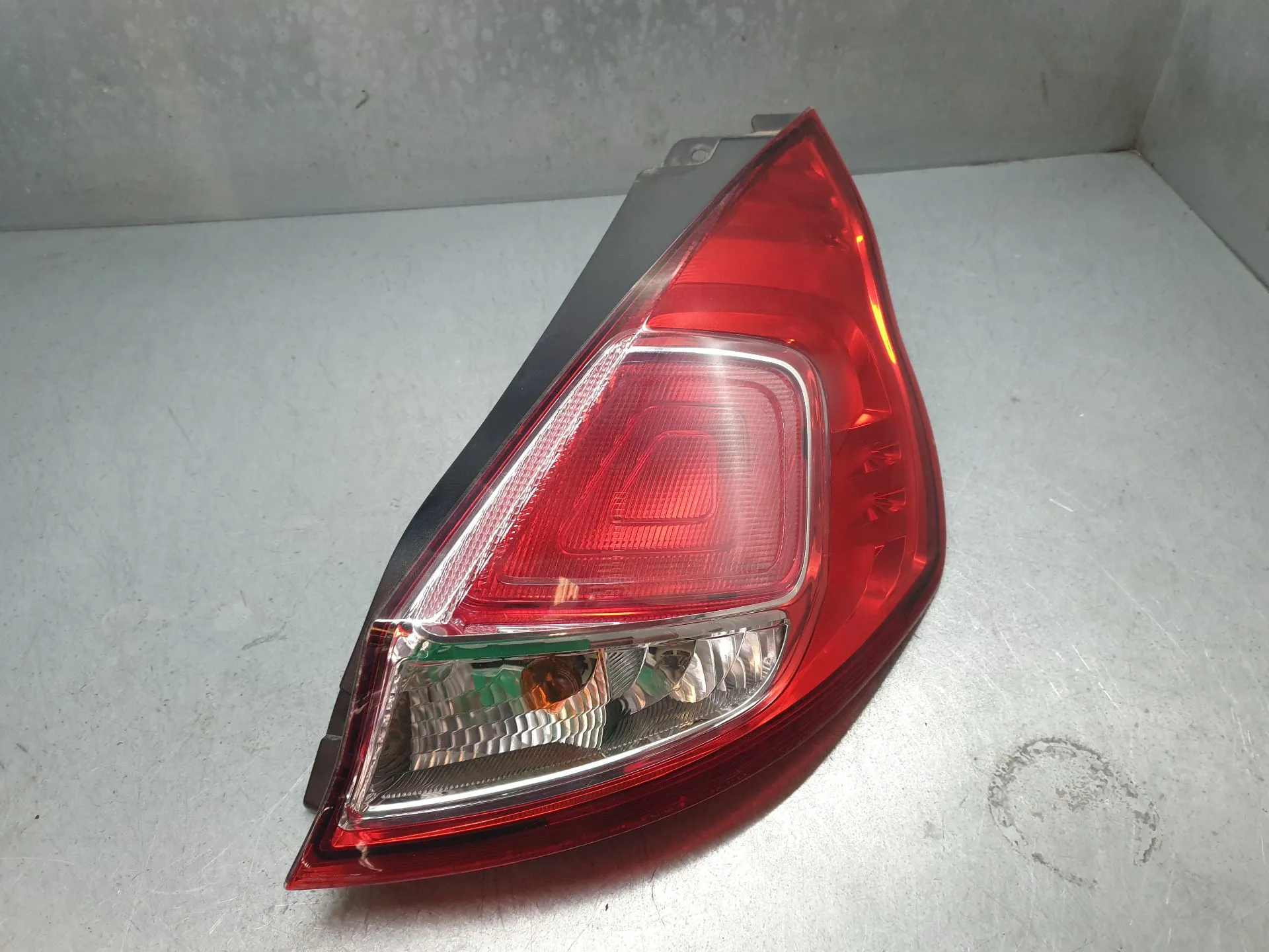 Right Tail light FORD Fiesta VI (CB1, CCN)