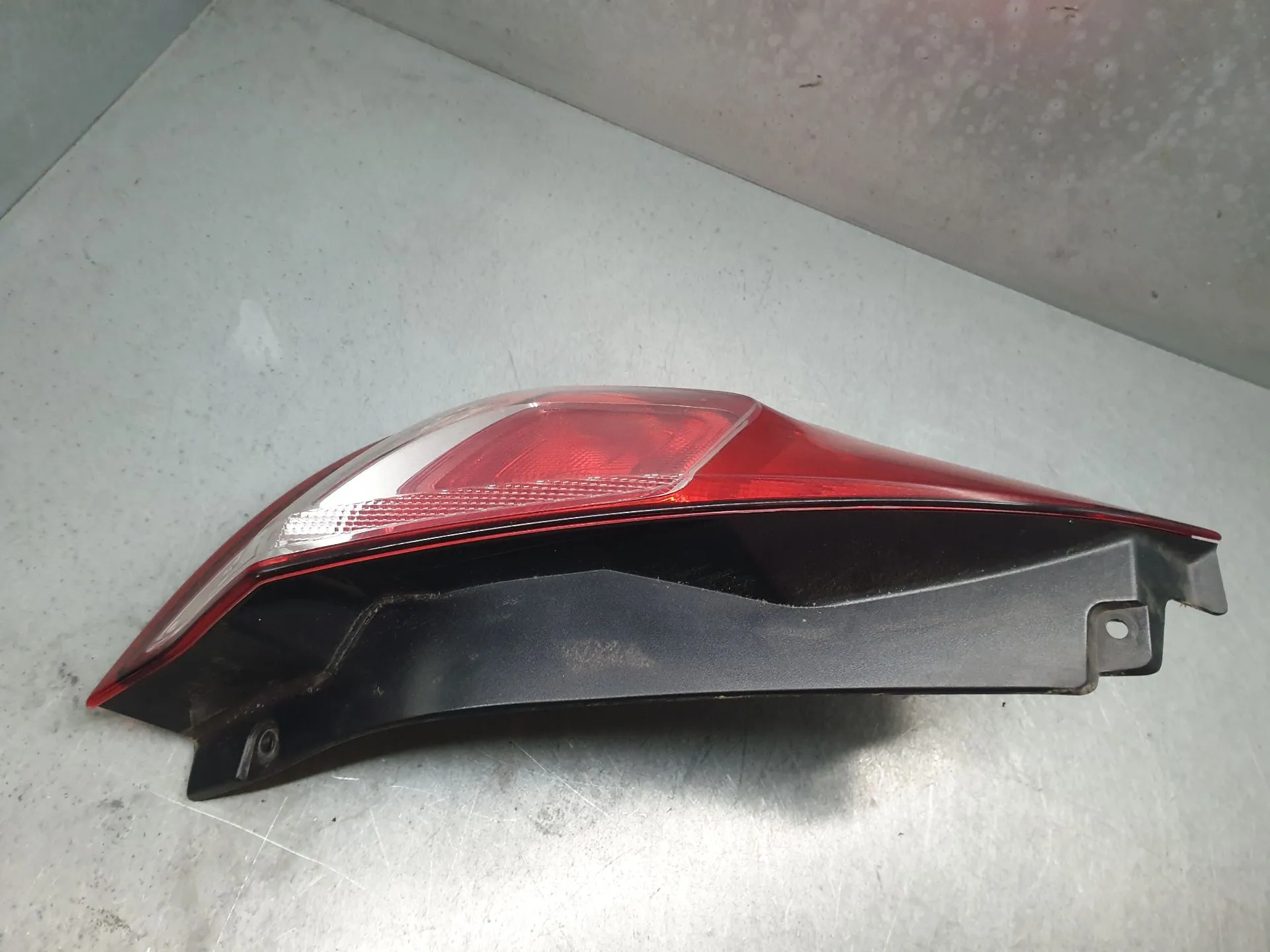 Feu arrière Gauche FORD Fiesta VI (CB1, CCN) Imagem-2