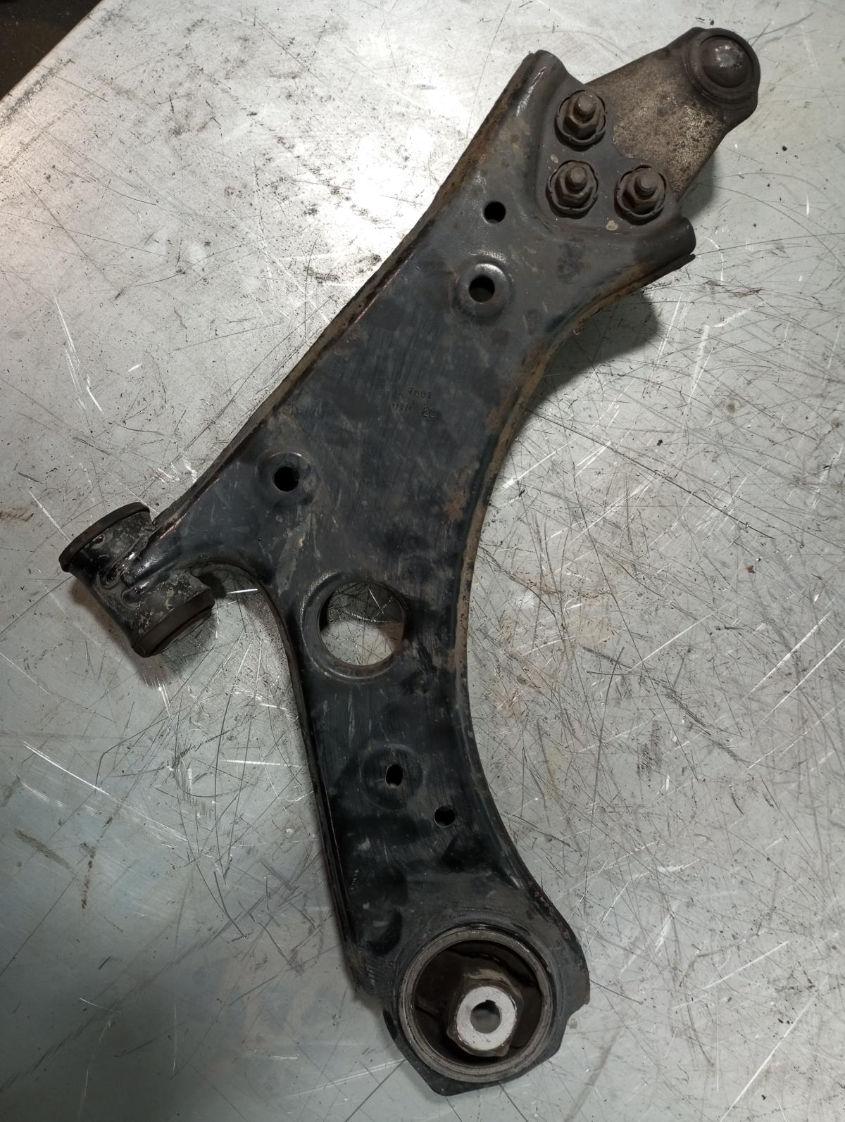 Brazo suspensión delantero izquierdo NISSAN X-Trail (T32) Imagem-1