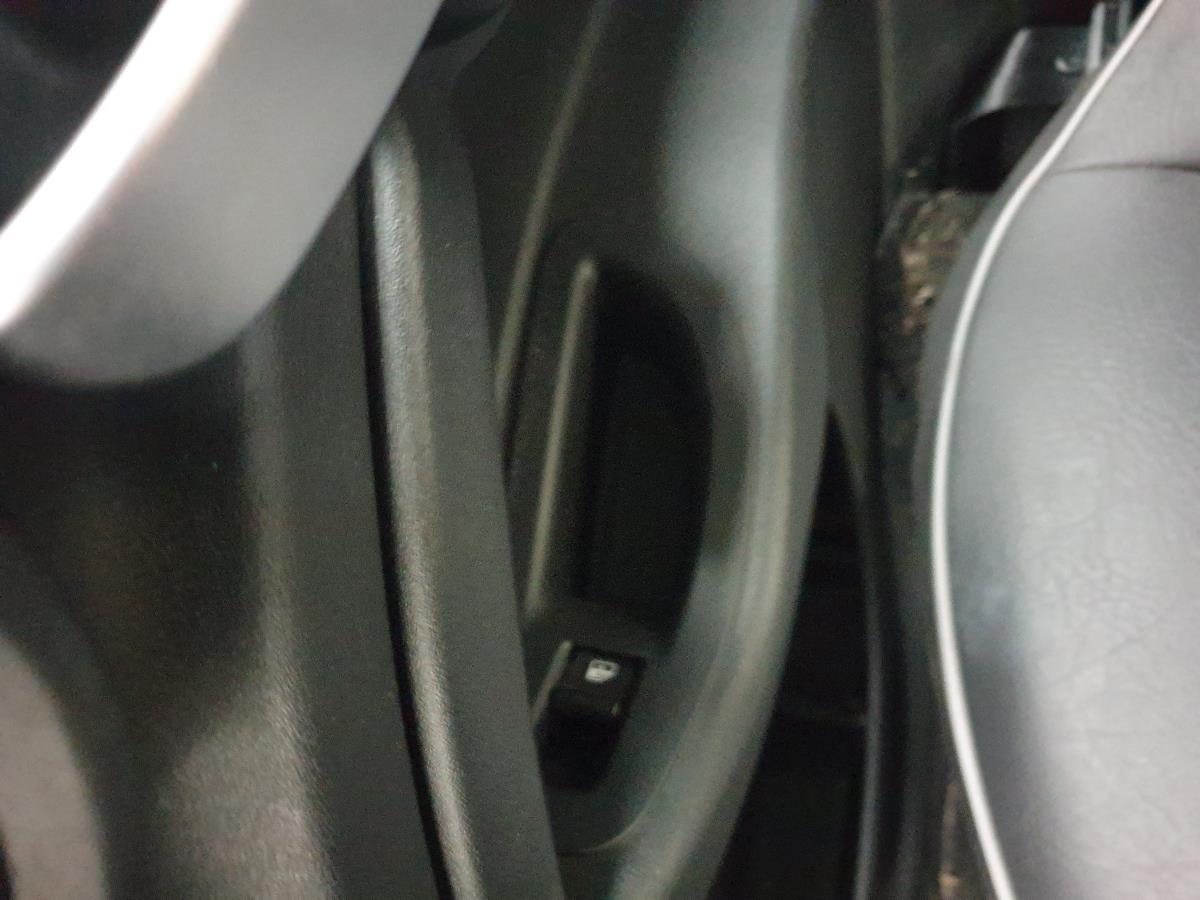 Comando / botão / interruptor vidros trás direito FIAT 500X (334_)