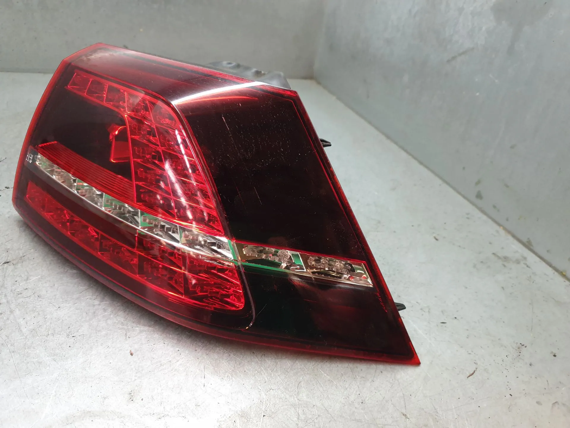 Right Tail light VOLKSWAGEN Golf VII (5G1, BQ1, BE1, BE2) Imagem-1