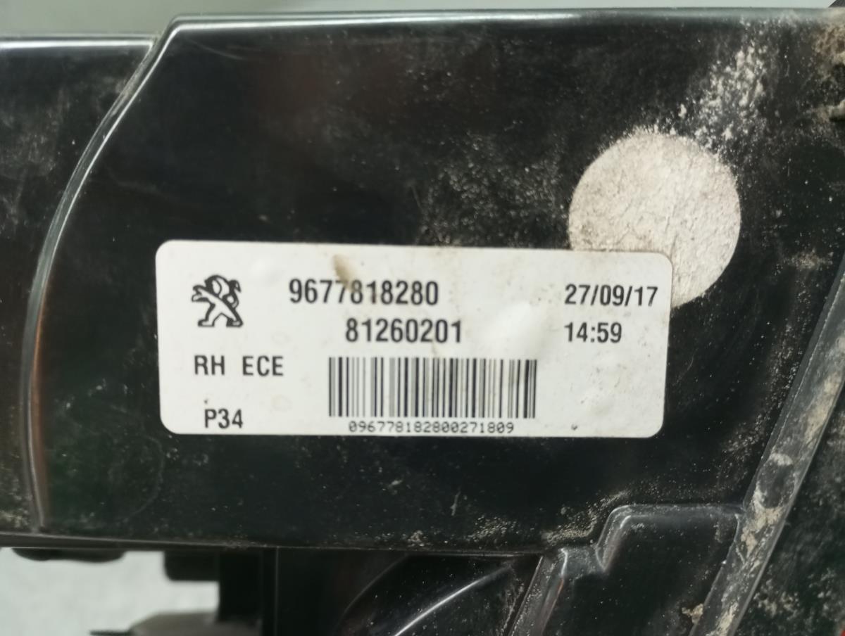 Right Tailgate light PEUGEOT 308 II Imagem-4