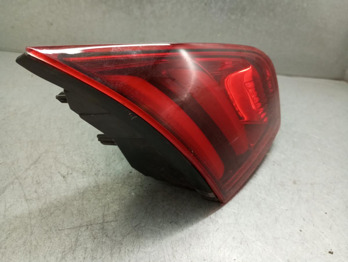 Left Tailgate light  PEUGEOT 308 II Imagem-1