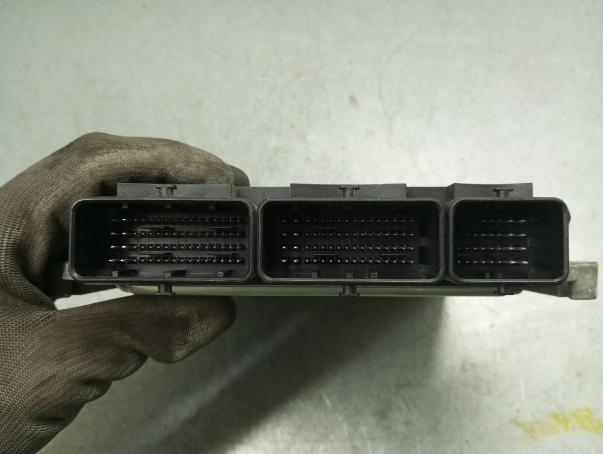 Centralina motor / ECU RENAULT Trafic III (FG_) Imagem-2