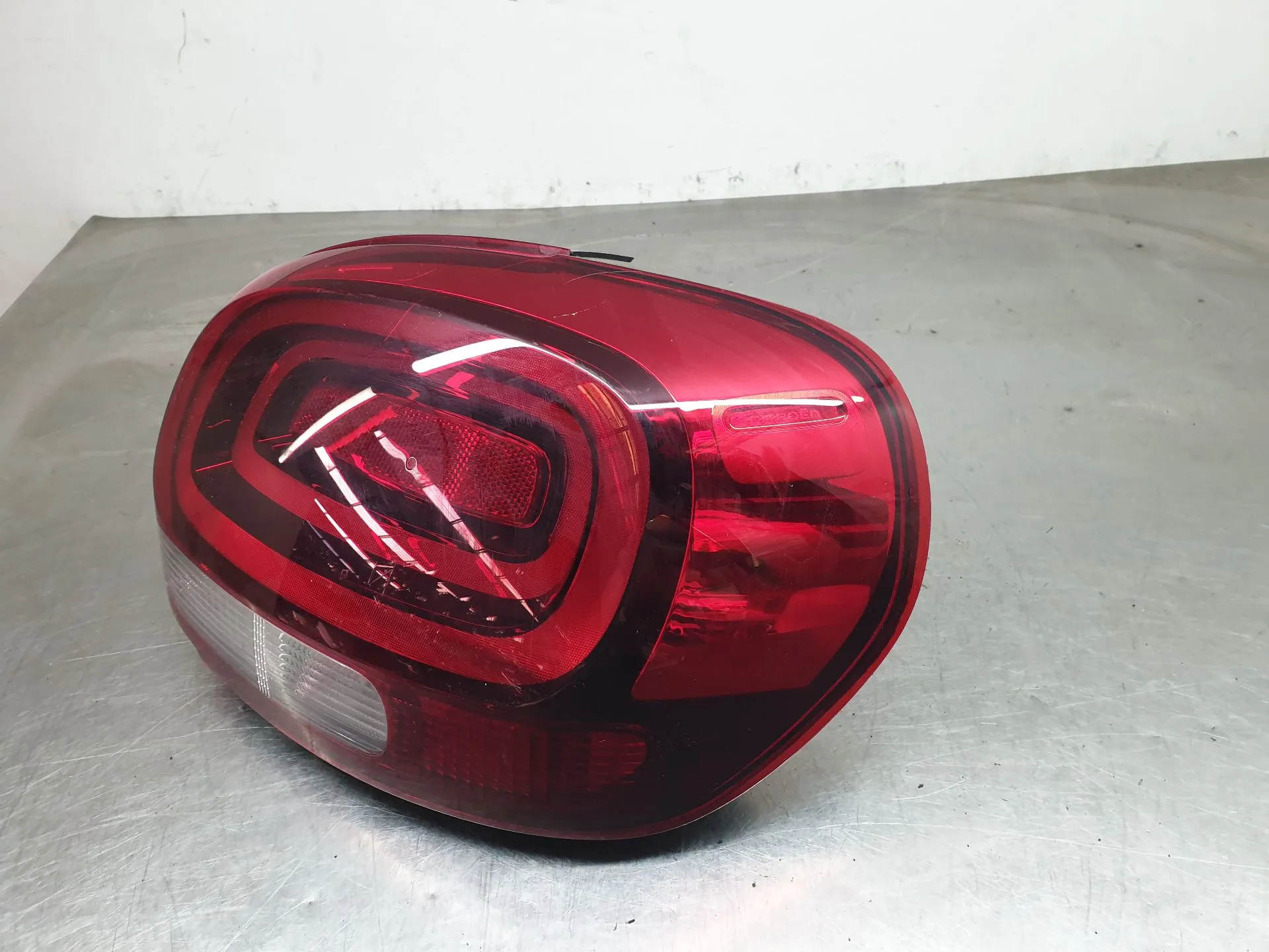 Feu arrière Droite CITROËN C3 III (SX) Imagem-1