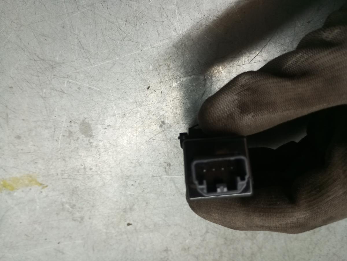 Modulo / Centralina comfort PEUGEOT 208 II Imagem-1