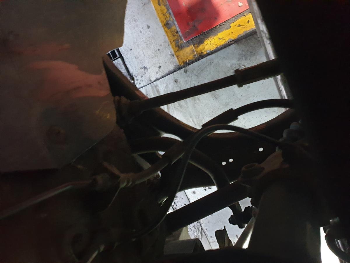 Braccio di sospensione anteriore sinistro VOLKSWAGEN Tiguan Allspace (BW2)