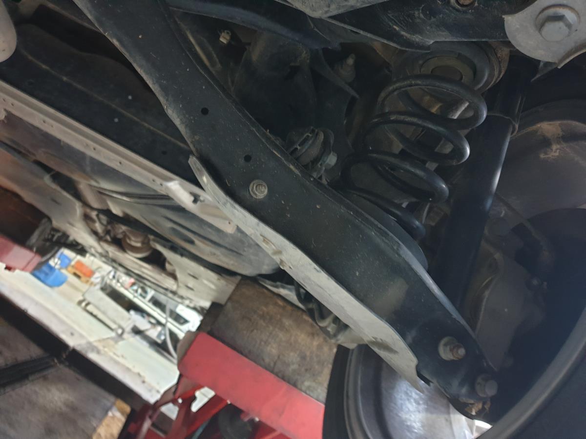 Braccio di sospensione posteriore destro VOLKSWAGEN Tiguan Allspace (BW2)