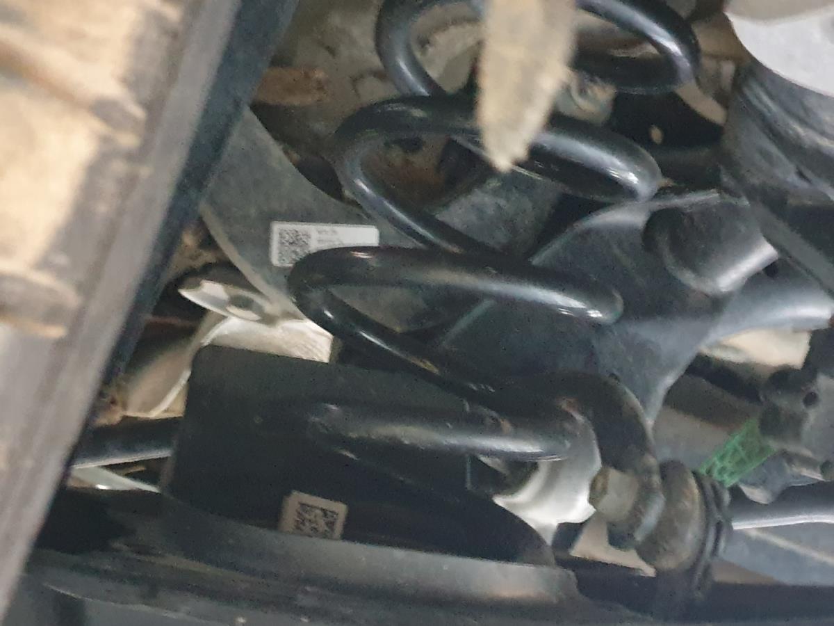 Braccio di sospensione posteriore sinistro VOLKSWAGEN Tiguan Allspace (BW2)