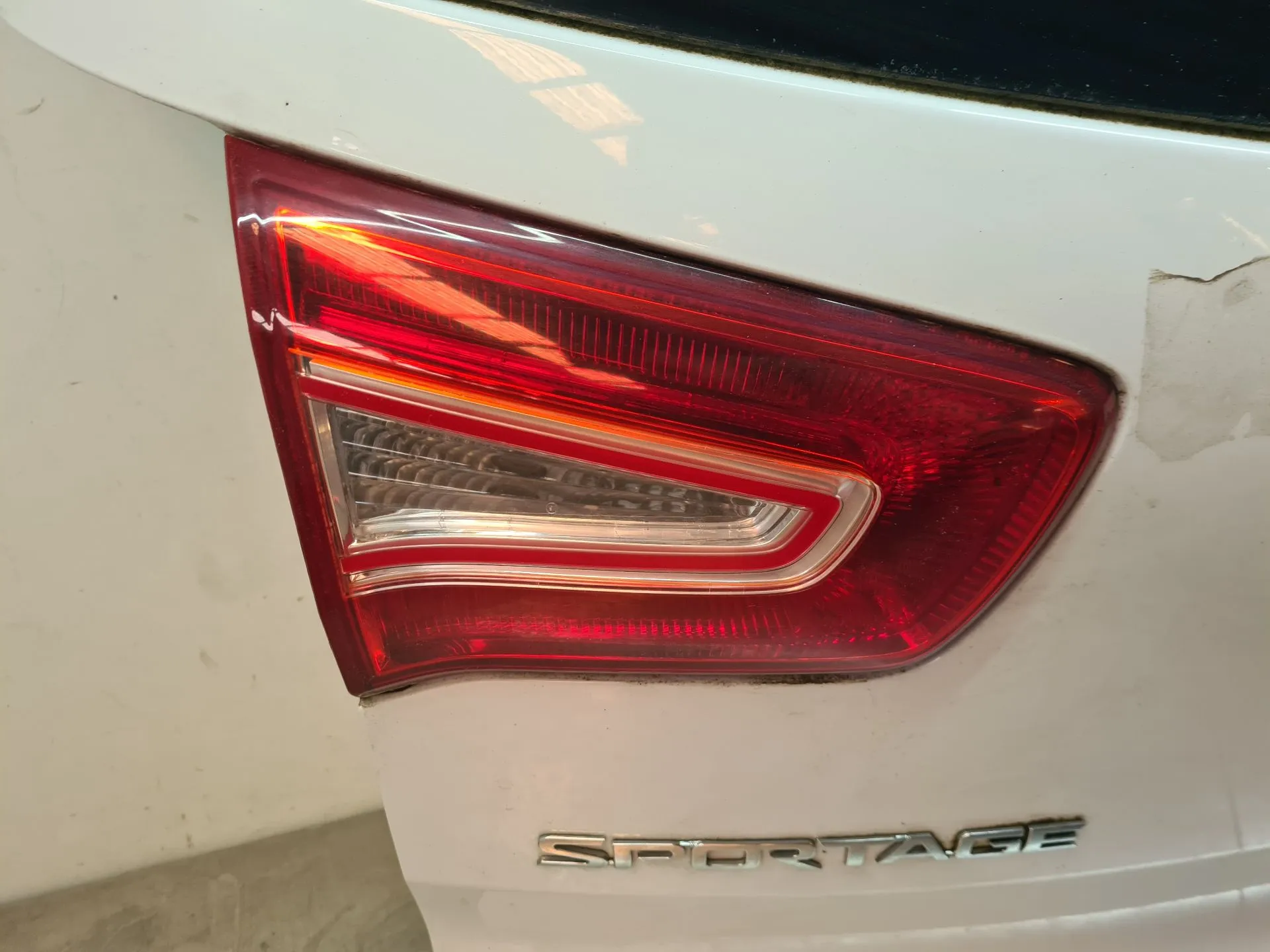 Feu de coffre Gauche KIA Sportage (SL)