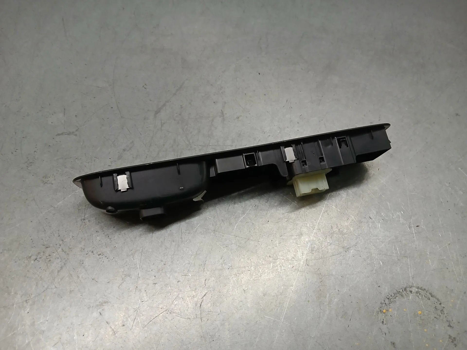 Comando / botão / interruptor vidros frente esquerdo DACIA Sandero III Imagem-3