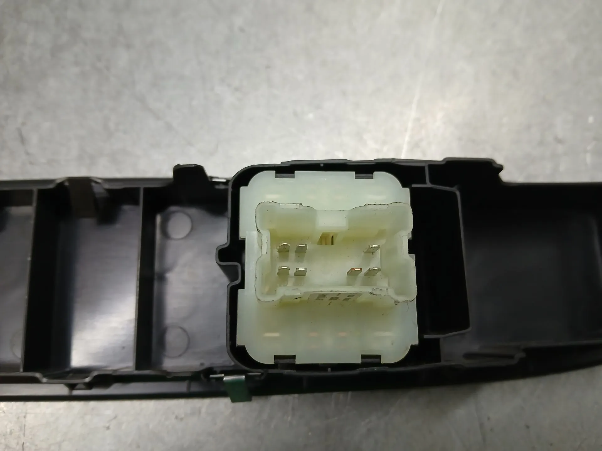 Comando / botão / interruptor vidros frente esquerdo DACIA Sandero III Imagem-5