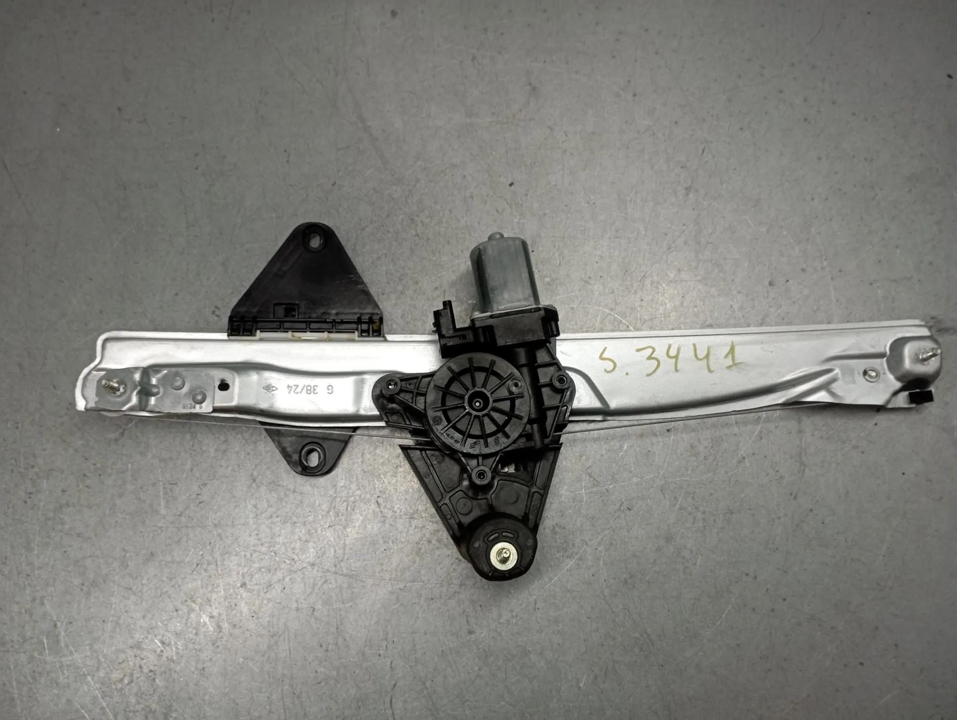 Lève-vitre avant gauche DACIA Sandero III