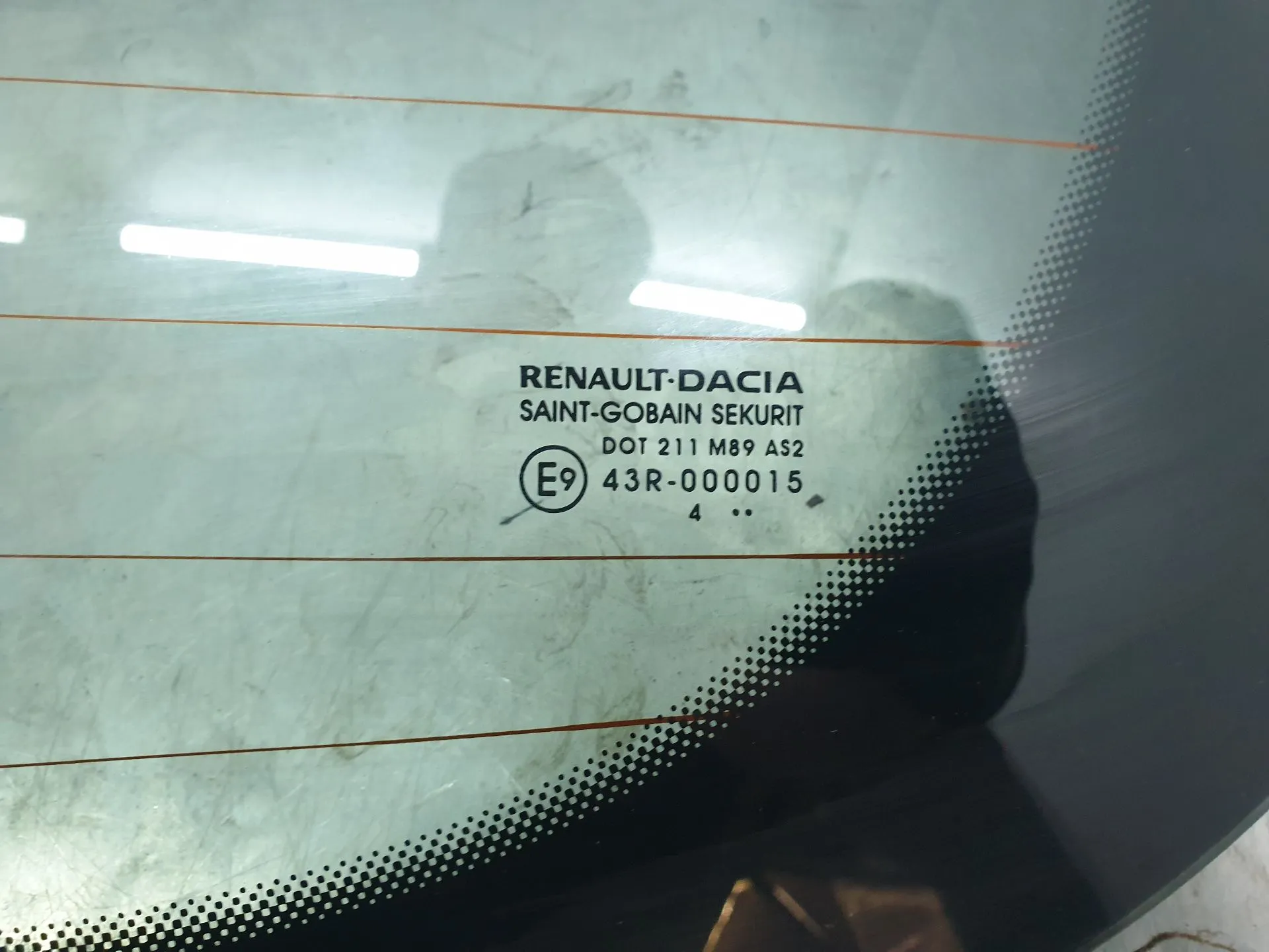 Vitre arrière DACIA Sandero III Imagem-5