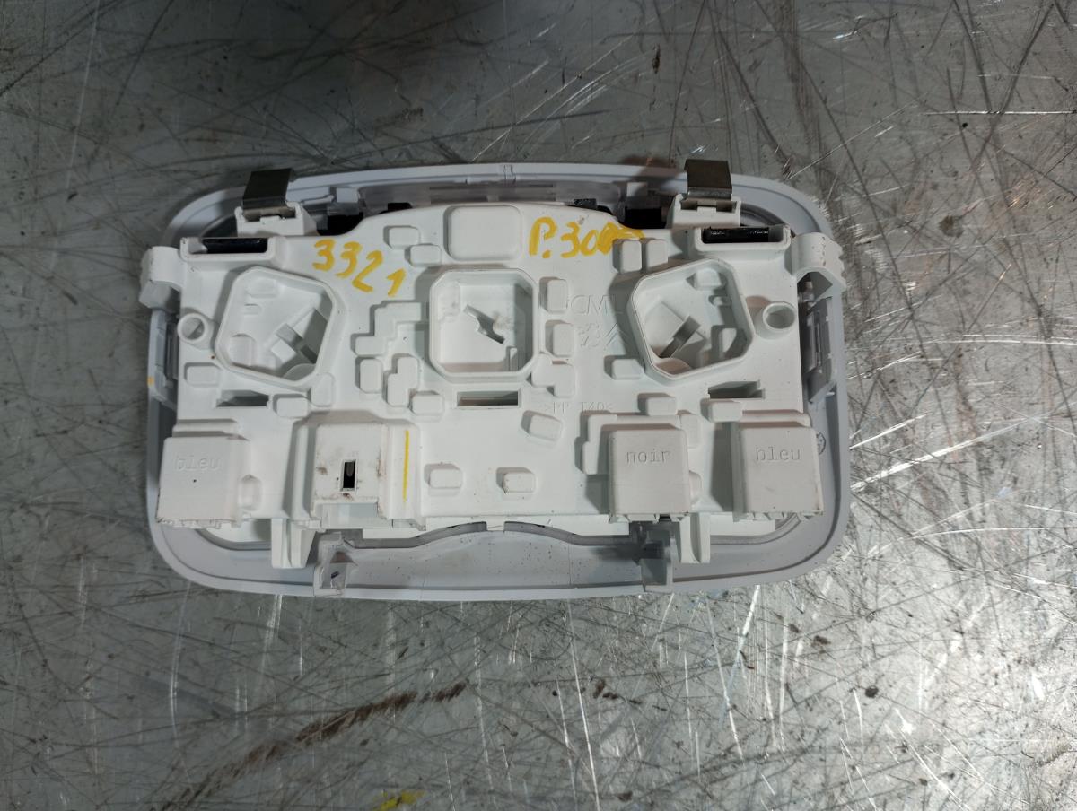 Plafonier central PEUGEOT 3008 II (M_) Imagem-1