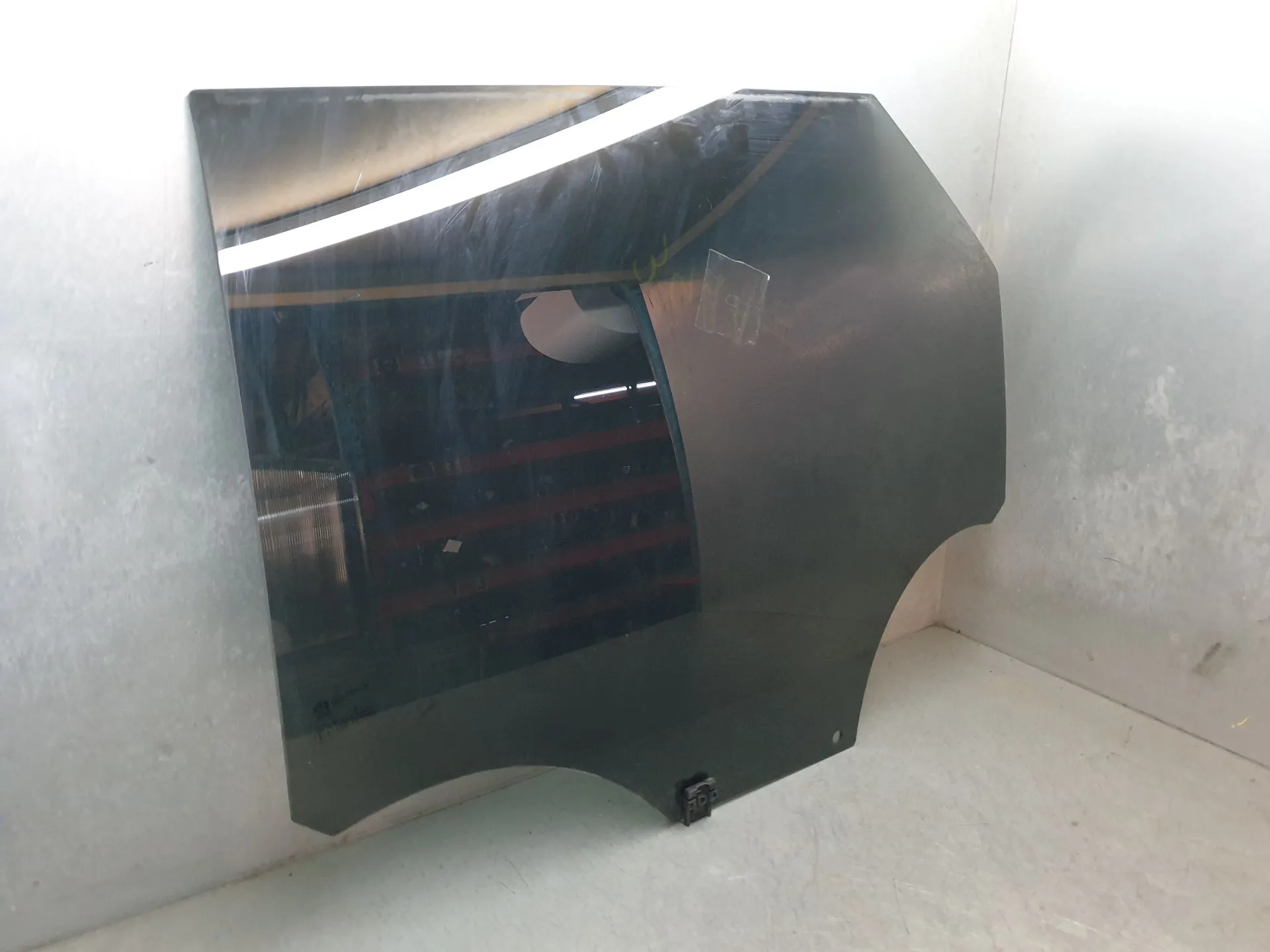 Vetro porta posteriore sinistra PEUGEOT 3008 II (M_)