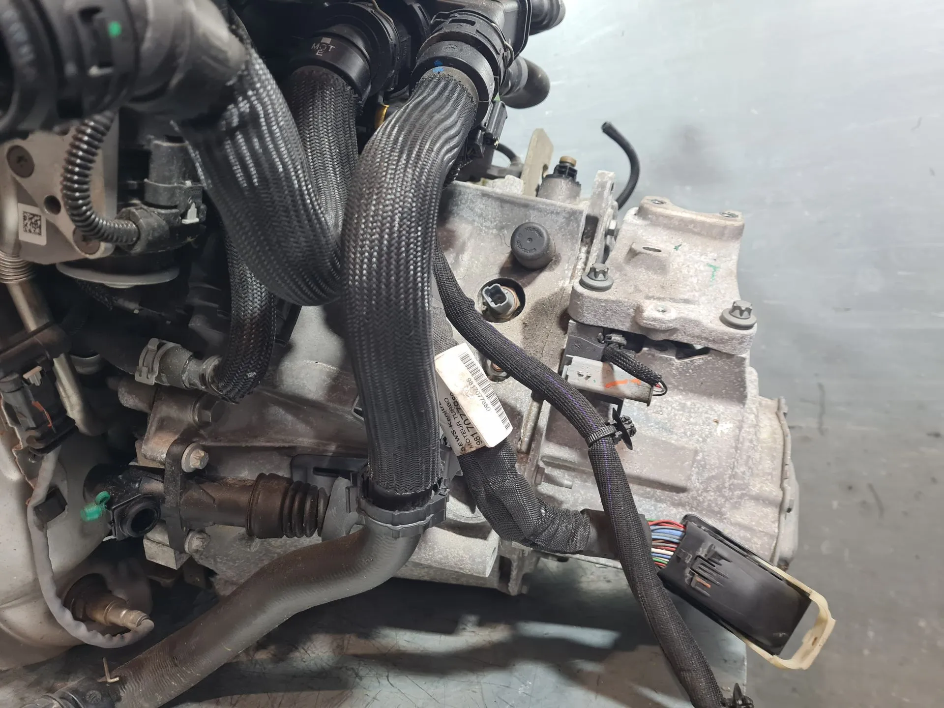 Cambio manual PEUGEOT 208 II