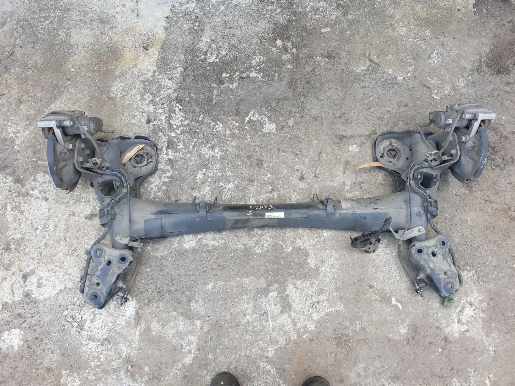 Essieu arrière à disques PEUGEOT 208 II