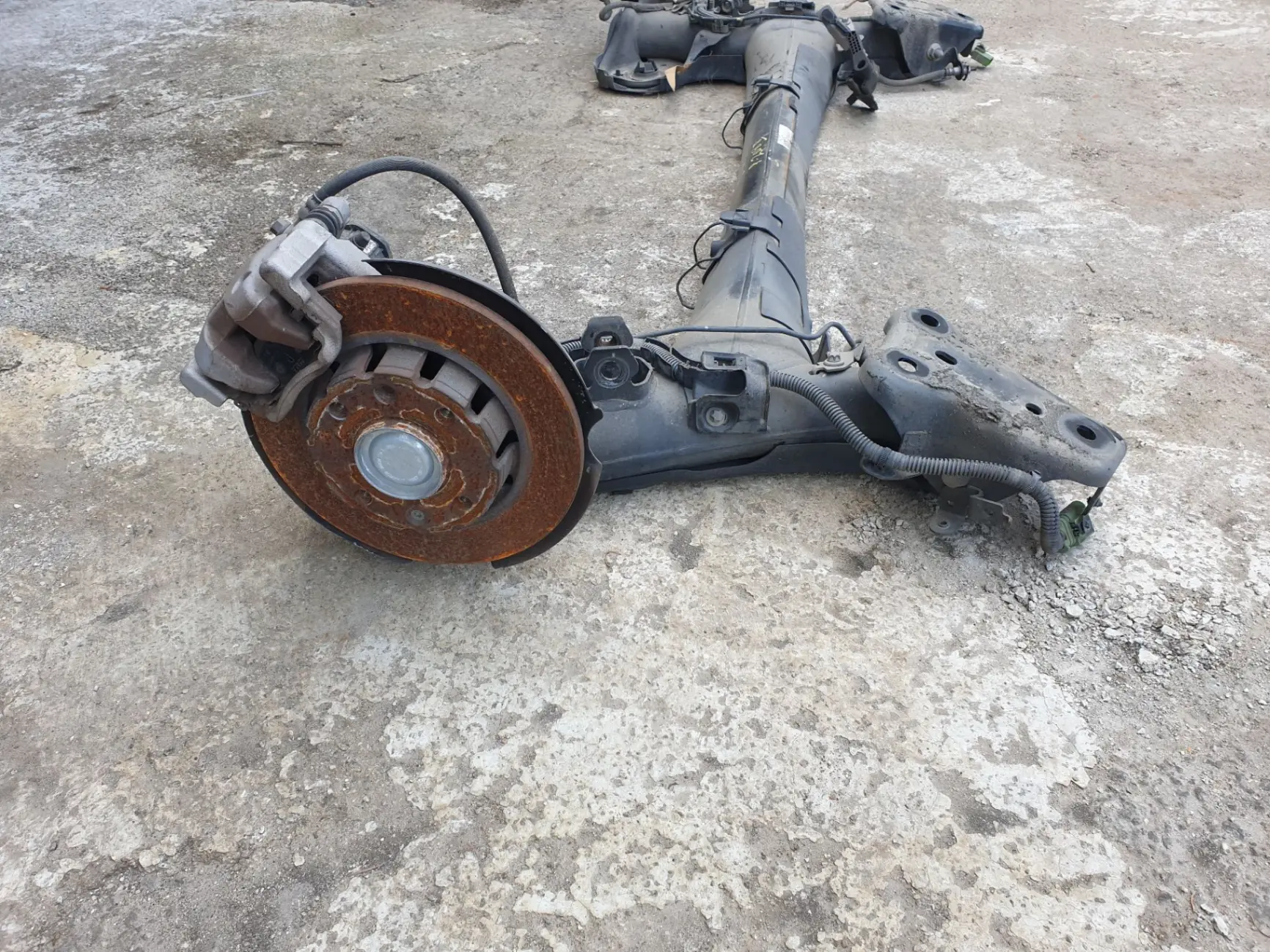 Assale posteriore a dischi PEUGEOT 208 II Imagem-1