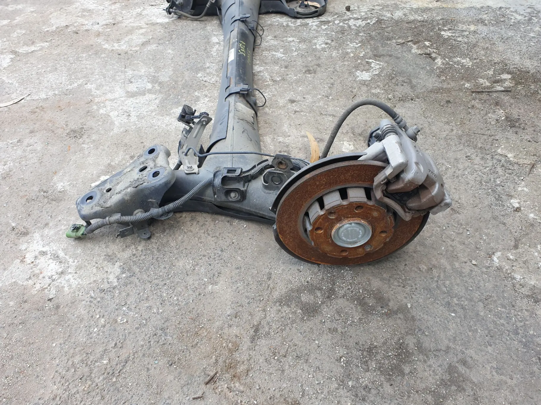 Assale posteriore a dischi PEUGEOT 208 II Imagem-2