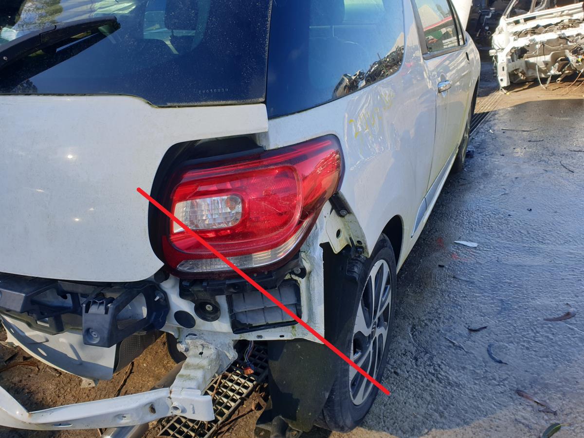 Painel trás direito CITROËN DS3