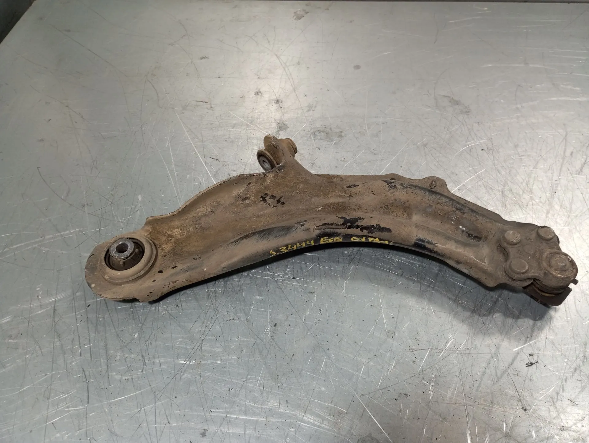 Braccio di sospensione anteriore sinistro MERCEDES-BENZ Citan (415)